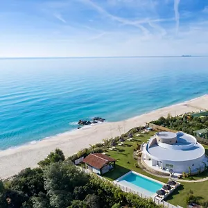 Escargot Luxury In ***** Costa Rei
